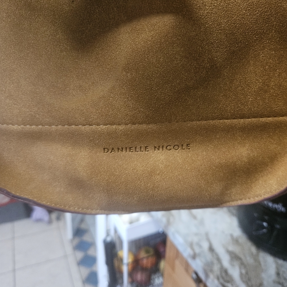 Danielle Nicole purse Pocahontas - Picture 5 of 5